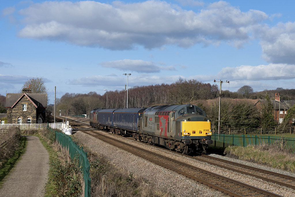 37608 + 37884 Norwood Crossing 5M58 1508 Worksop Derby R… Flickr