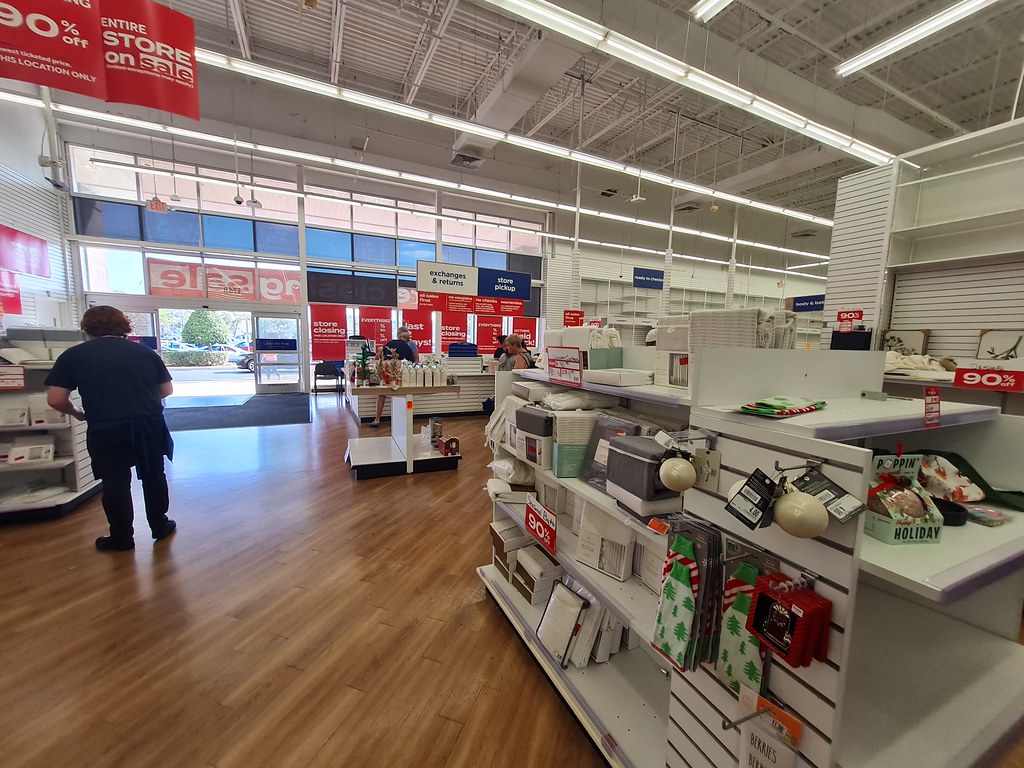Bed Bath & Beyond Store Closing (Sebring, FL) Mason Mcfelia Flickr