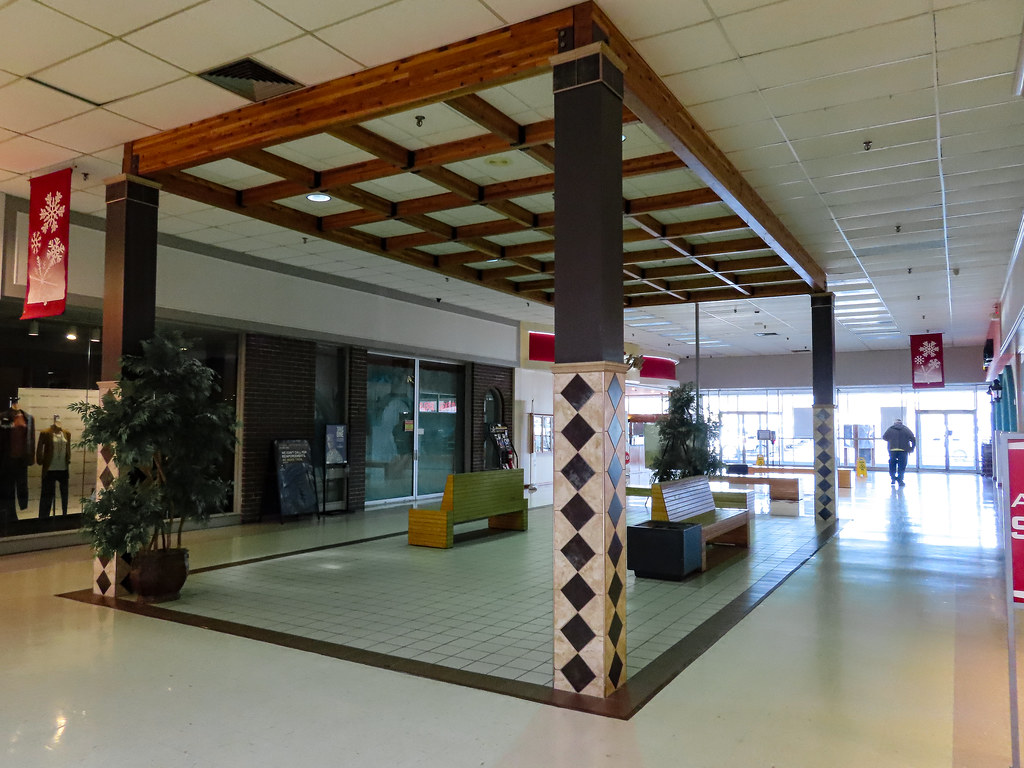 Meadowbrook Mall (Pittsburg Plaza) Pittsburg, KS Flickr