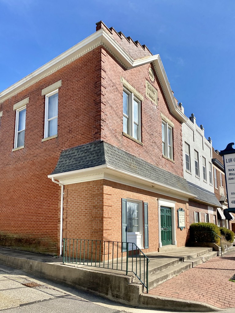 Walton Hall, Main Street, Walton, KY Built in 1906, this Q… Flickr