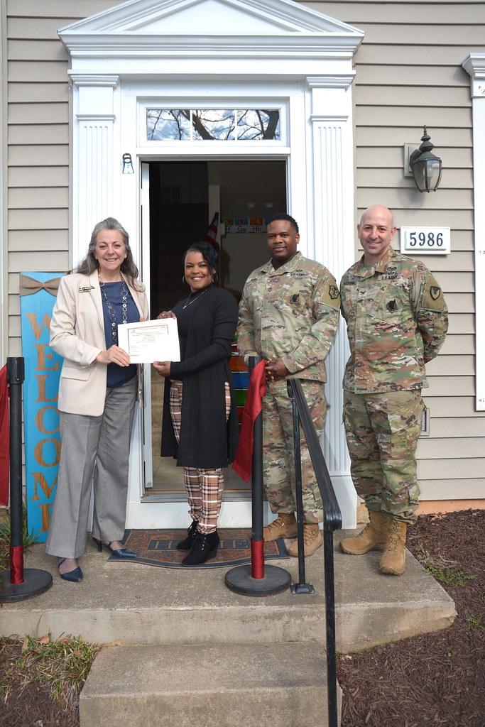 FCC11 Ms. Evans, Fort Belvoir CYS Chief (left), pres… Flickr