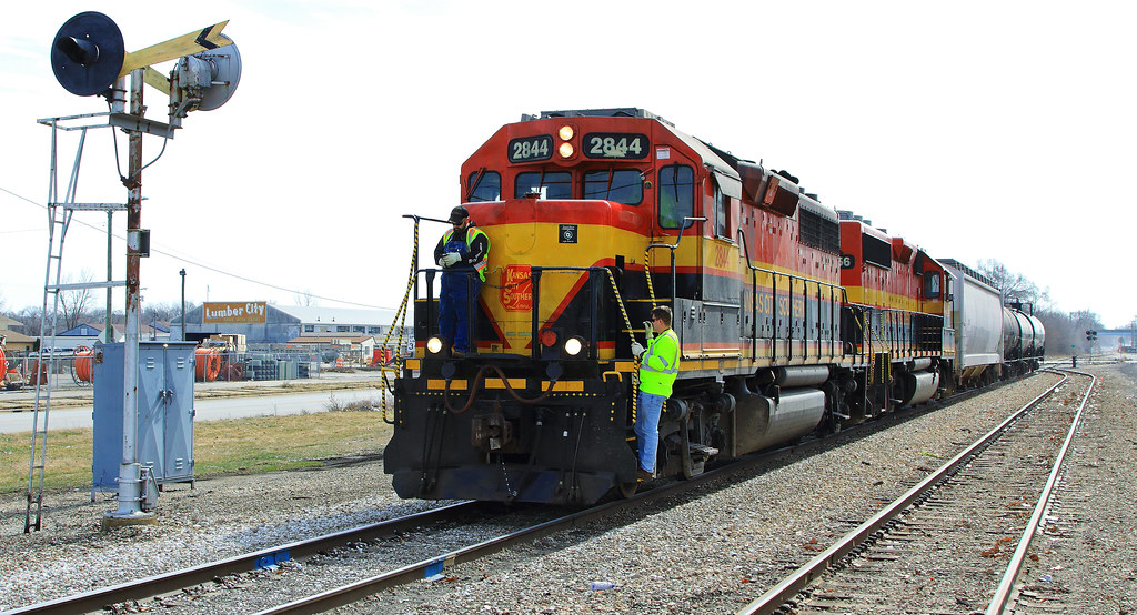 It's KCS Day! The KCS Local passes one of Illinois & Midla… Flickr