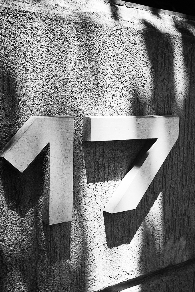 17, Ilford XP2, Jan 2023 Ilford XP2 film Leica M3 Summaron… Flickr