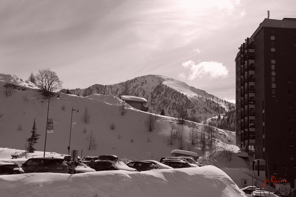 Ricoh GRIIIx Test BW natif jean pierre riviere Flickr