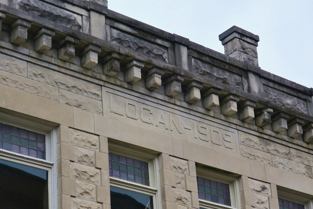 Logan Building, Carthage, MO Detail on the Logan Building,… Flickr