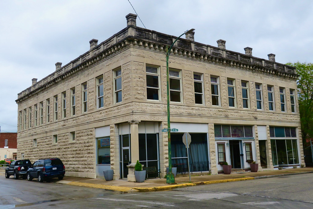 Logan Building, Carthage, MO Logan Building, also known as… Flickr