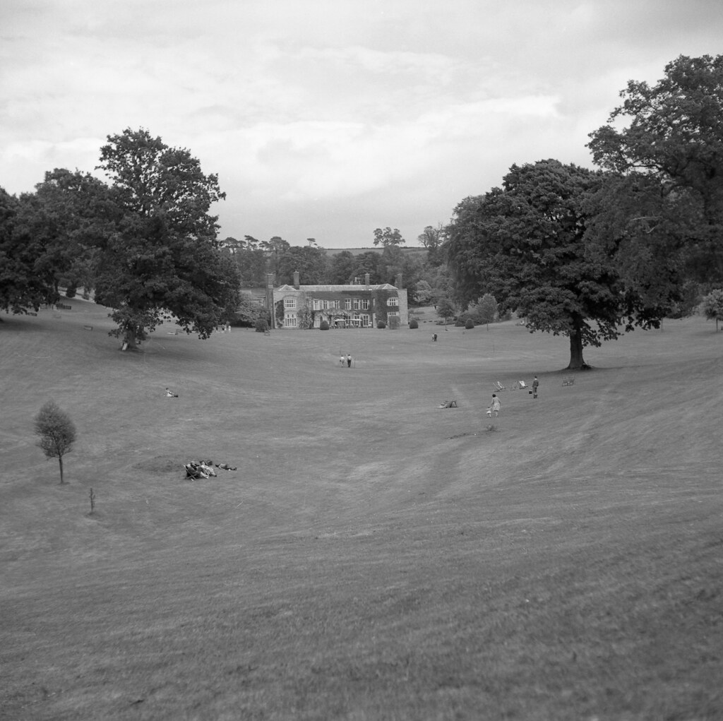 Country Manor Uknown Manor House, 1959. Mitchell Jones Flickr