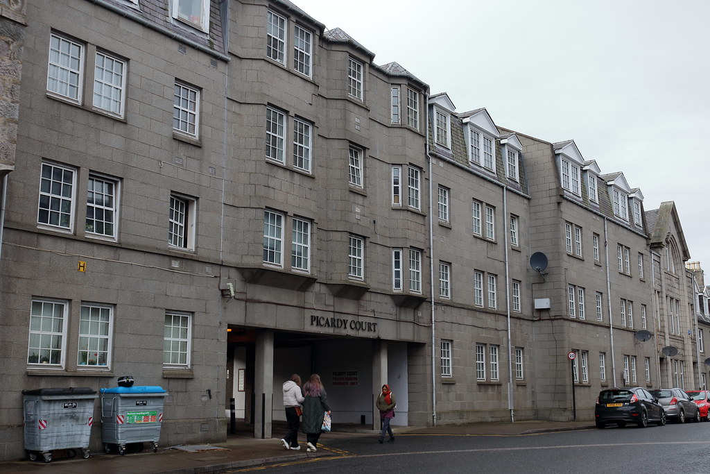 Picardy Court,Rose Street,Aberdeen_mar 23_3229 Alan Longmuir. Flickr