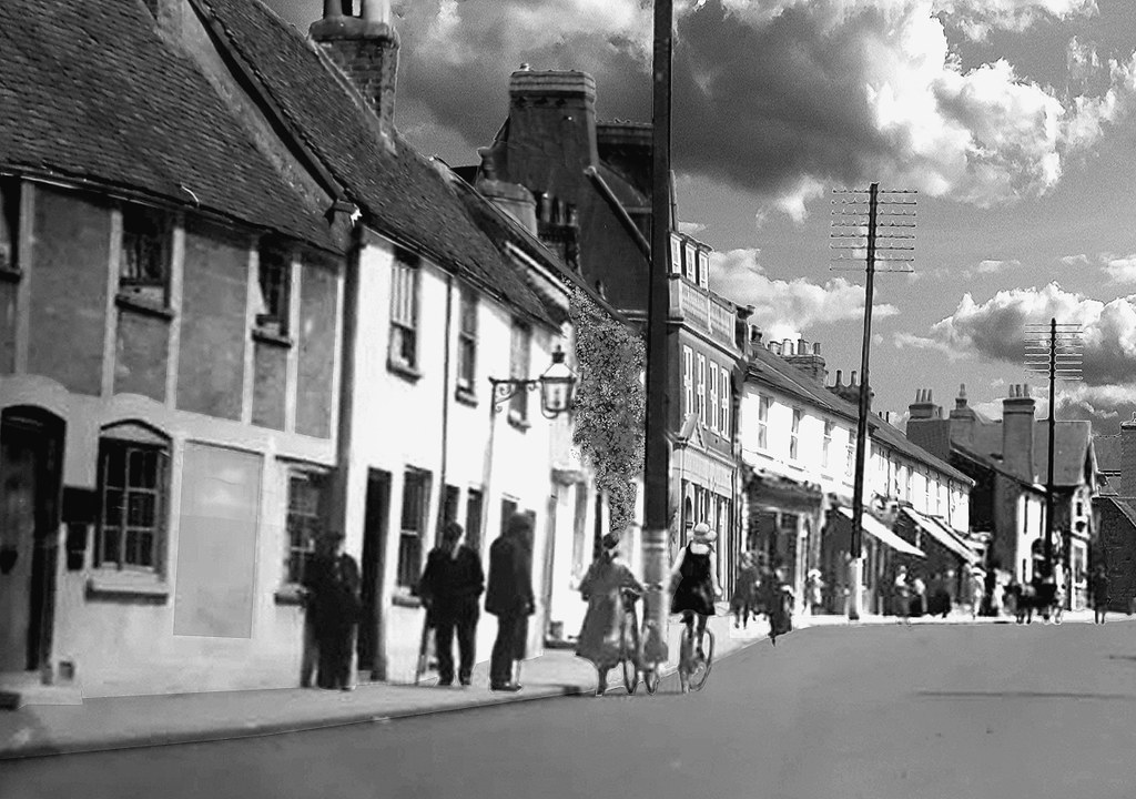 Bushey High Street c. 1920. terry trainor Flickr