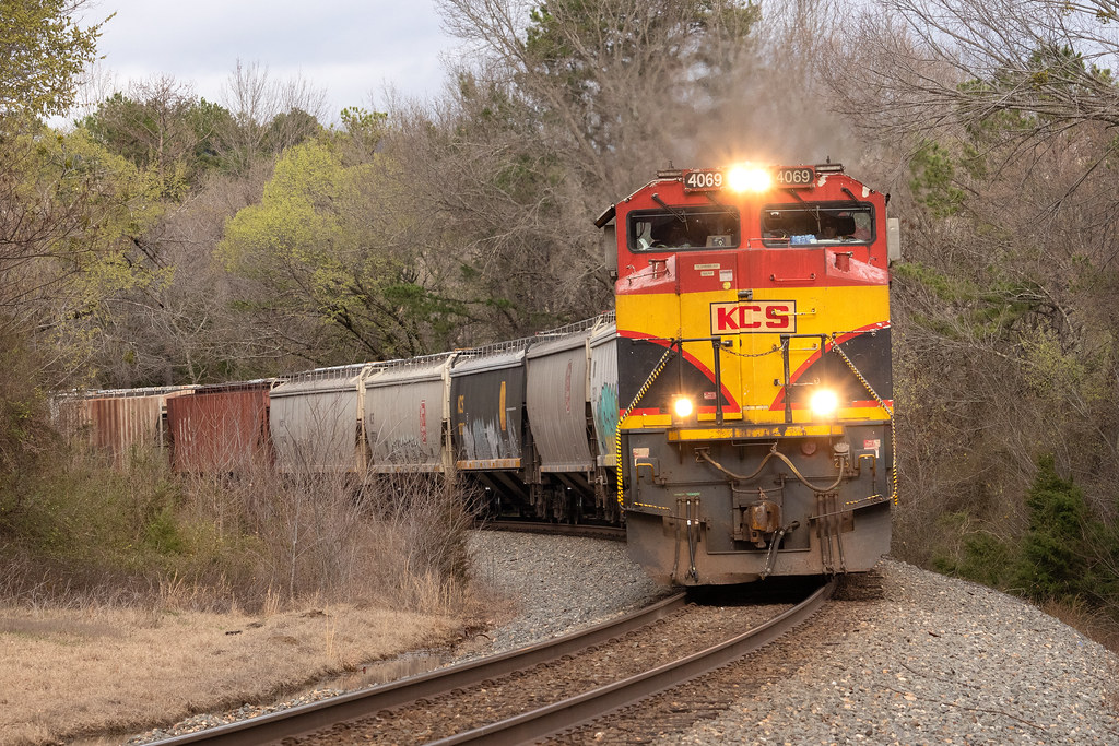 KCSM 4069 Heavener, OK A southbound grain train departs … Flickr