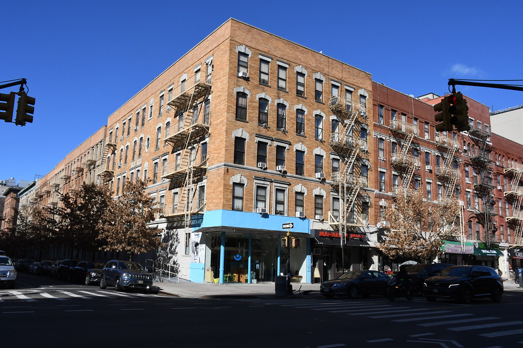 Frederick Douglas Blvd (8th Avenue) at 114th Street, Harle… Flickr