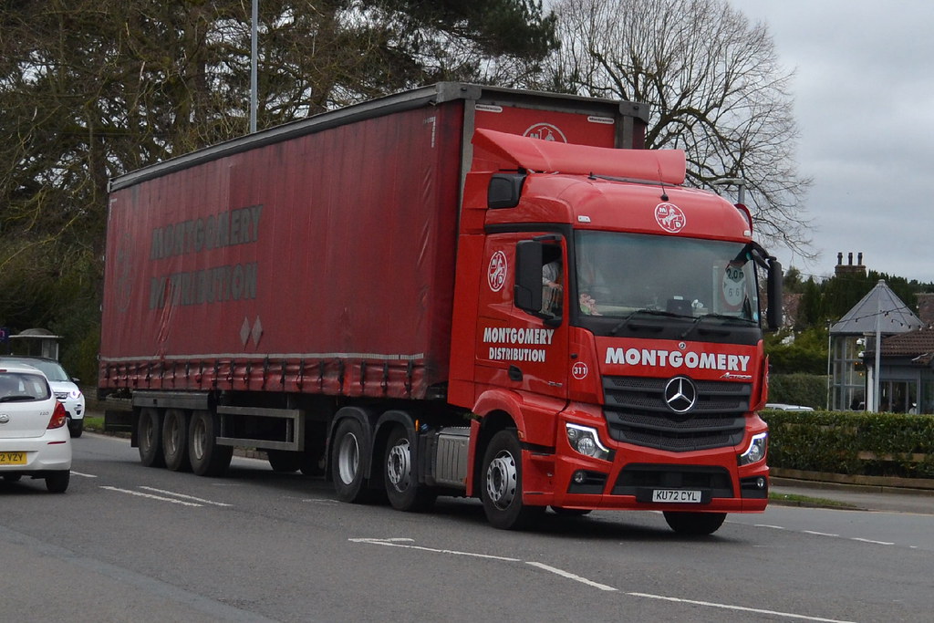Montgomery Distribution Mercedes 311 KU72CYL Poynton Flickr