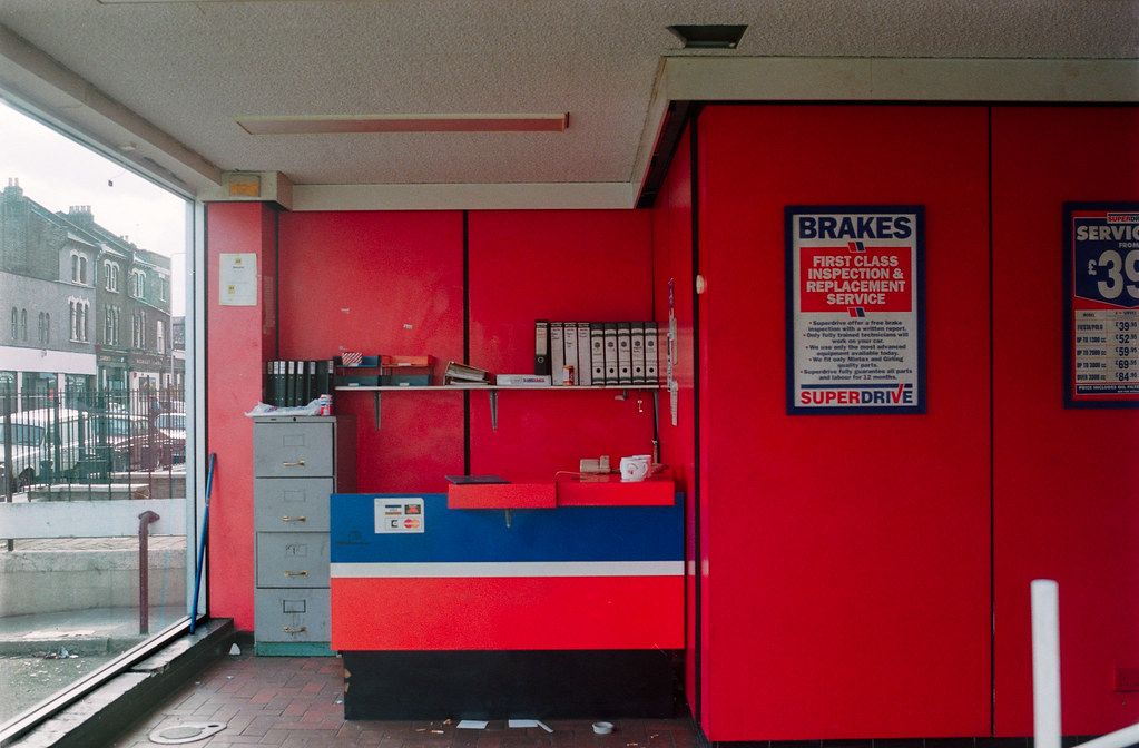 Office, Barking Rd, Plaistow, Newham, 1992, 92c030411 Flickr