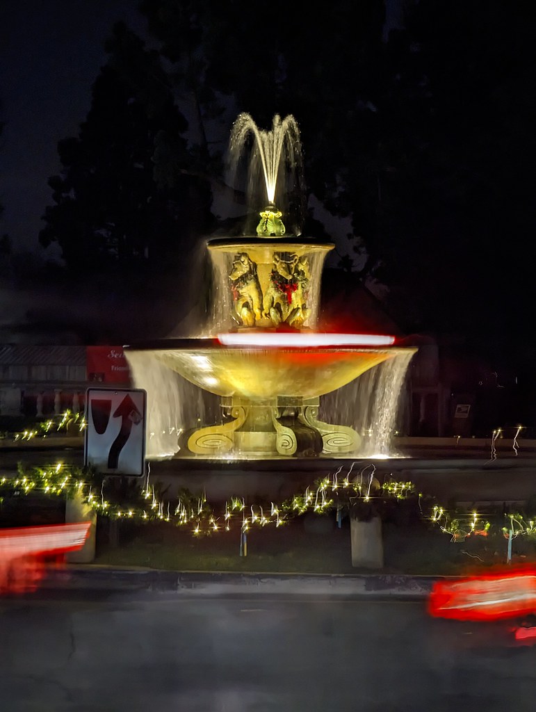 This fountain, a distant goal mliu92 Flickr