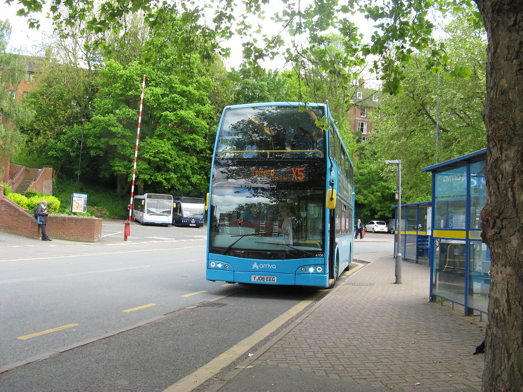 4106 YJ08EEG Shrewsbury Plaxton.Bus Flickr