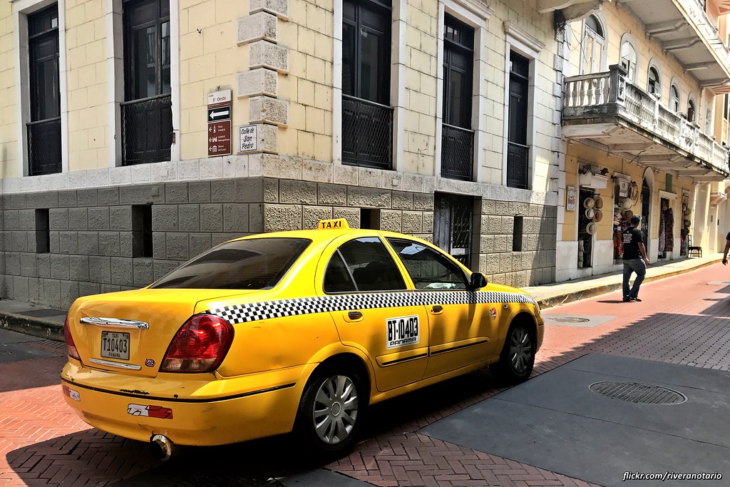 Nissan Almera taxi Ciudad de Panamá RiveraNotario Flickr