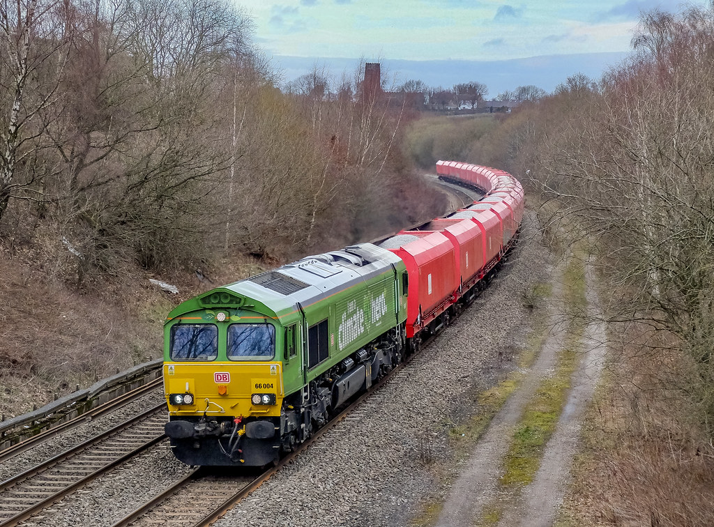 66004 . Danesmoor 66004 passes Danesmoor working 6M44 1525… Flickr