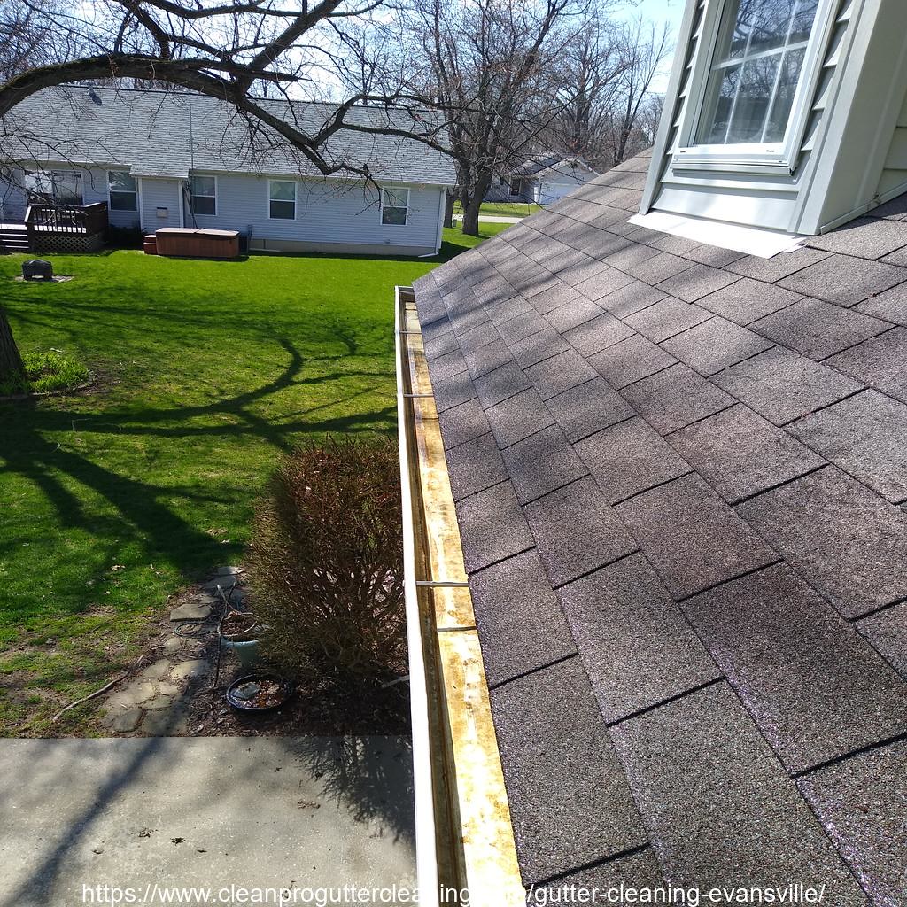 Gutter_Cleaning_Evansville_0005_20230306103812 Clean Pro Gutter