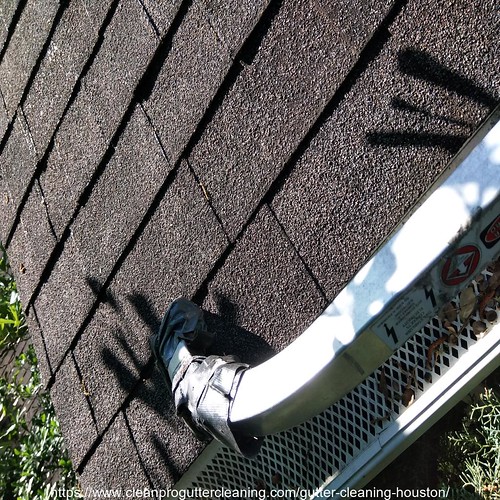 Gutter_Cleaning_Houston_0001_20230306070835 Clean Pro Gutter Cleaning