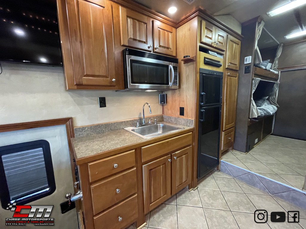 20095150motorhomebunkhouse2012515028liftgatetrail… Flickr