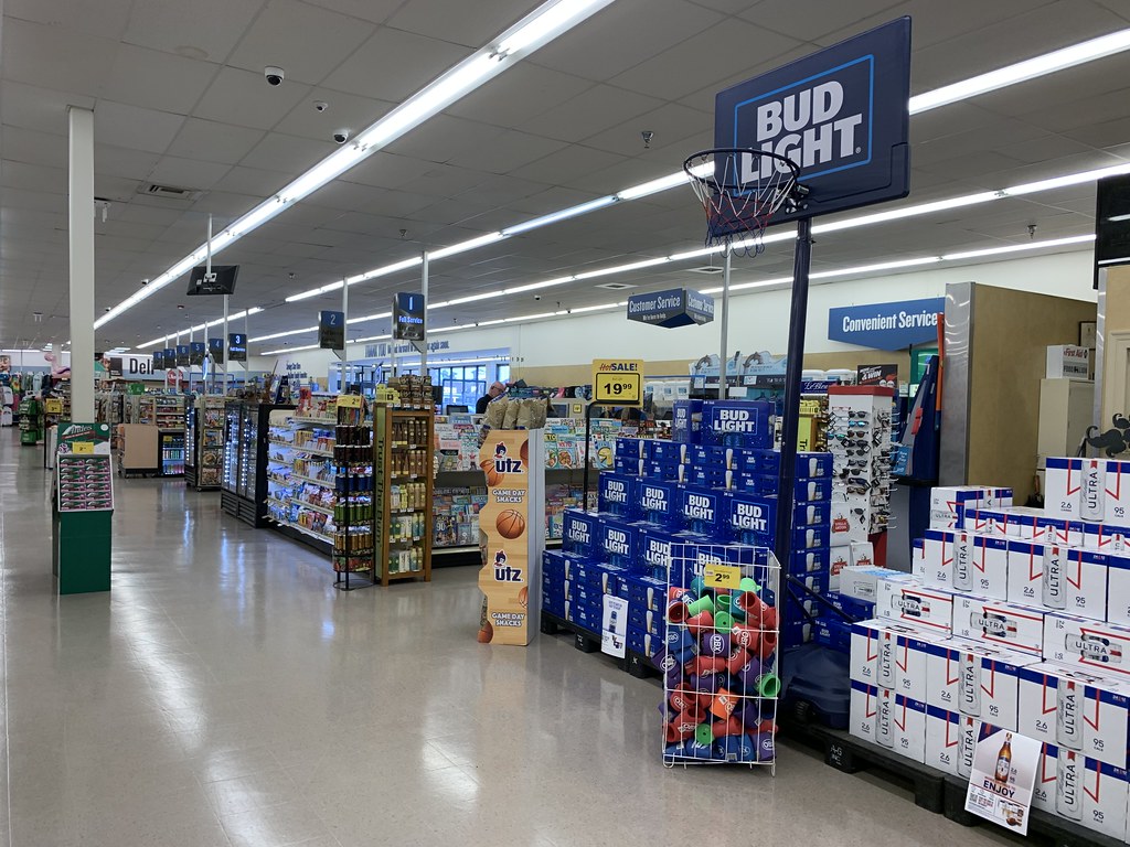 Food Lion interior Food Lion 1274 (52,265 square feet) 55… Flickr