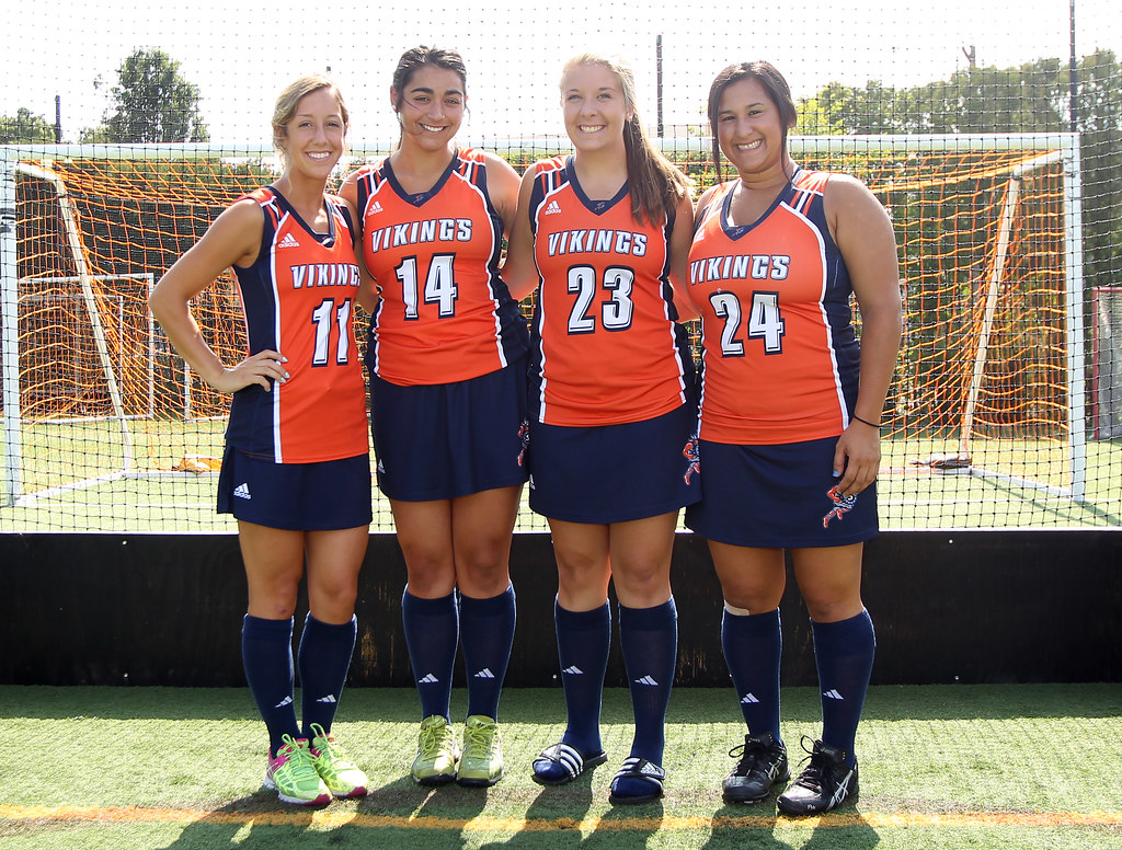 SSUFH_Team7 Salem State University Field Hockey Midfielder… Flickr
