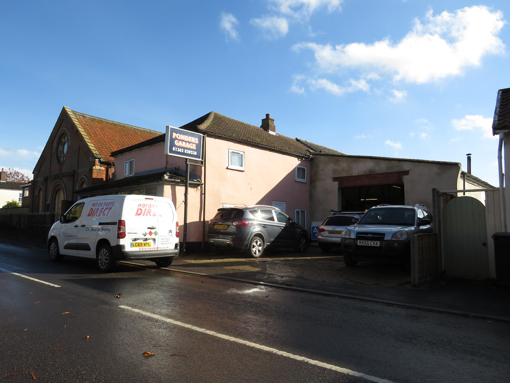 Ponders Garage Shipdham, Norfolk 3 This is the one I hav… Flickr