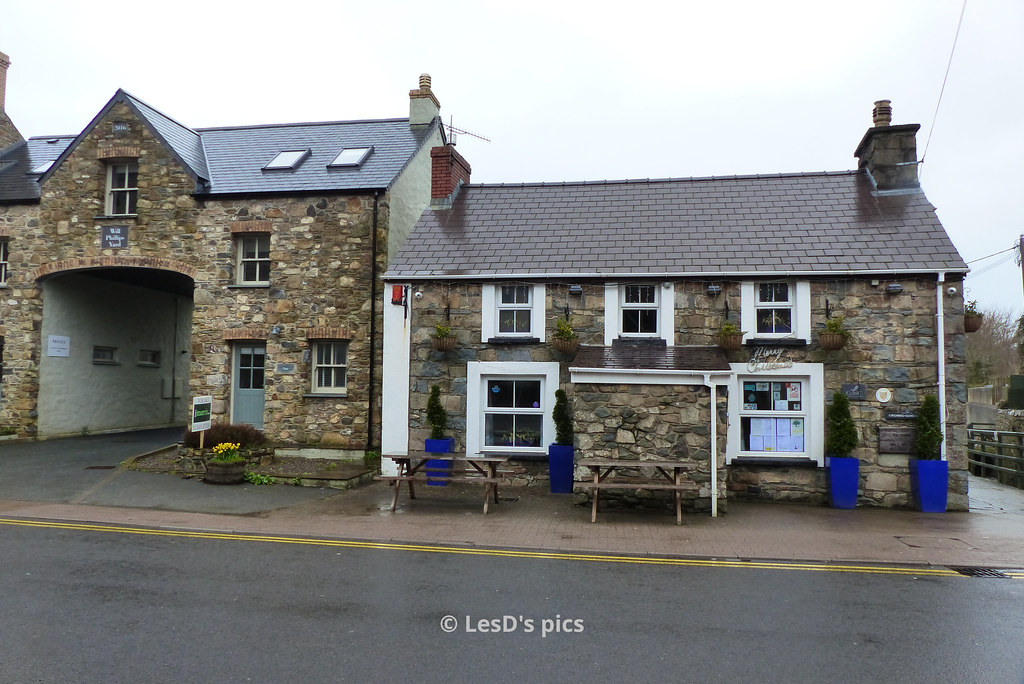 Royal Oak, Newport, Pembrokeshire P1420446 18/03/2023 LesD's pics