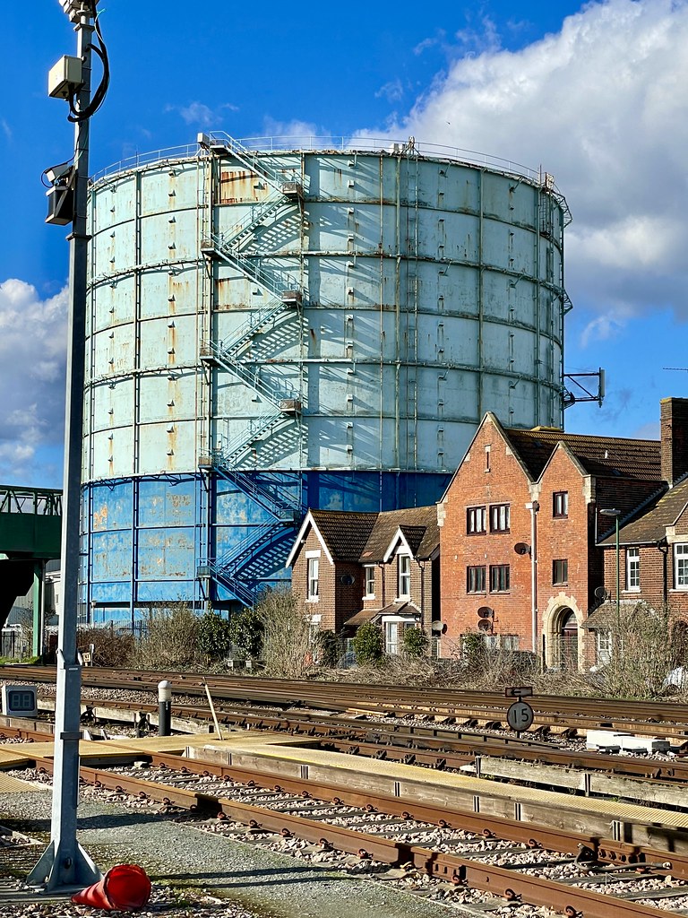 gas holder in Harwood Road Littlehampton earmarked for dem… Flickr