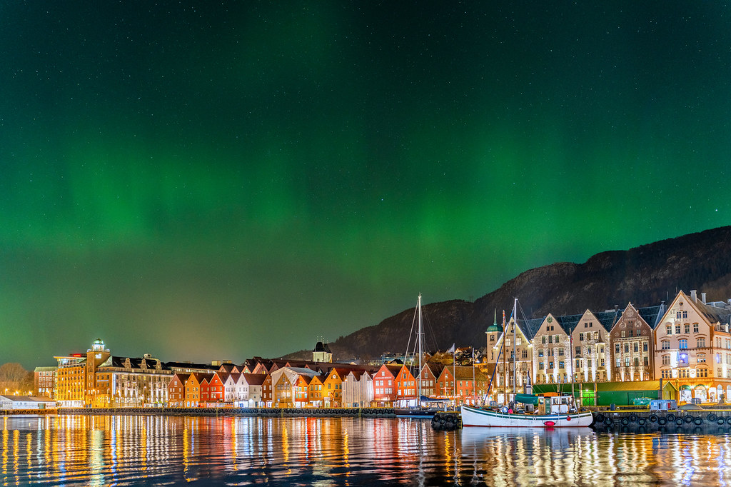 Northern Lights in Bergen Aurora Borealis over the Bergen … Flickr