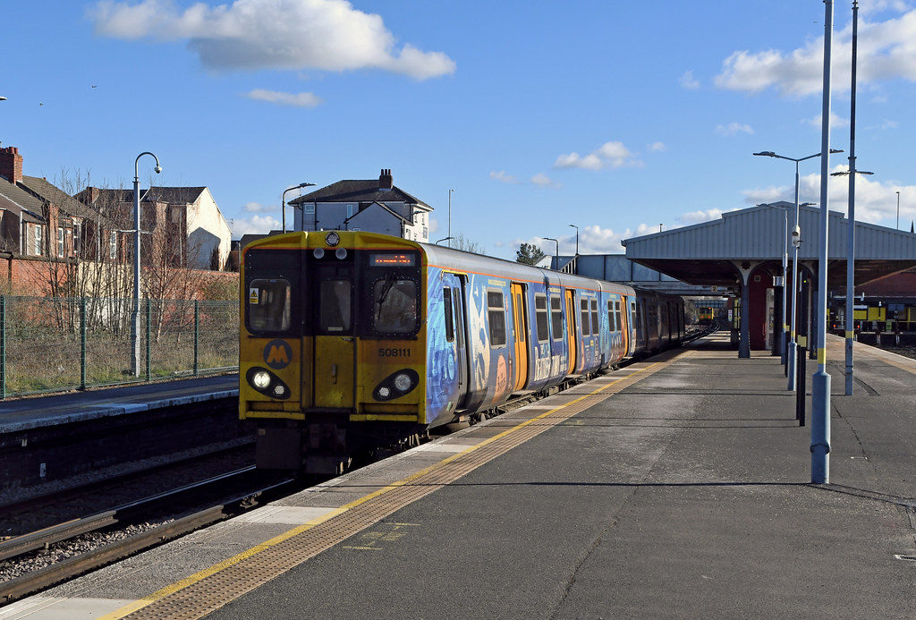 508111 Rock Ferry 07/03/23 Rock Ferry Merseyrail Class 50… Flickr