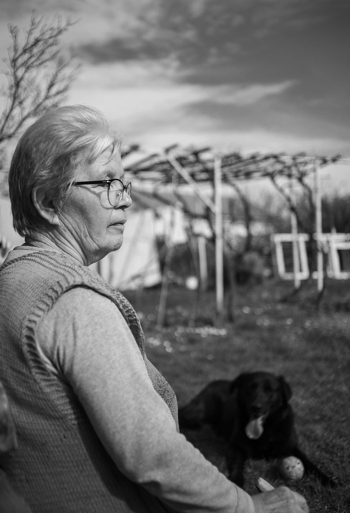 Grandma and the dog (Baba i pas) Captured with Carl Zeiss … Flickr