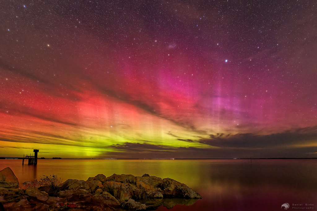 Aurora Australis This evening's Aurora Australis at Lake E… Flickr