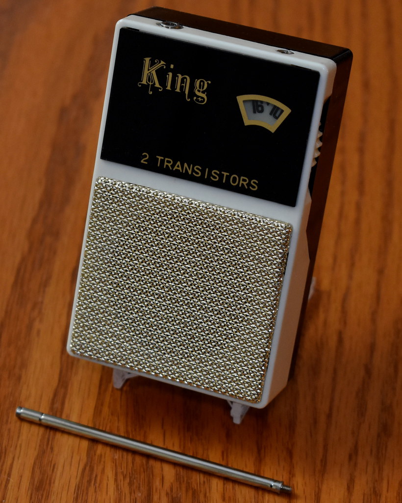 Vintage King Boy's Transistor Radio, No Model Number, AM B… Flickr