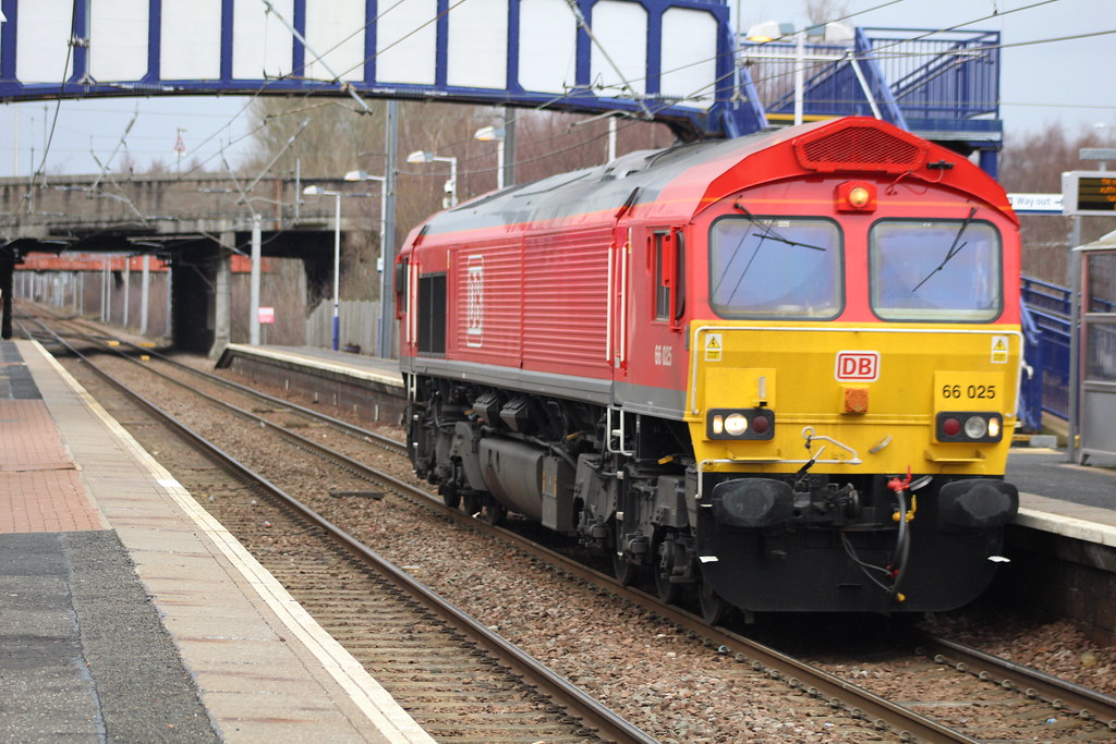 WHIFFLET 66025 SHOT AT WHIFFLET STATION 25/03/2023. DEPICT… Flickr