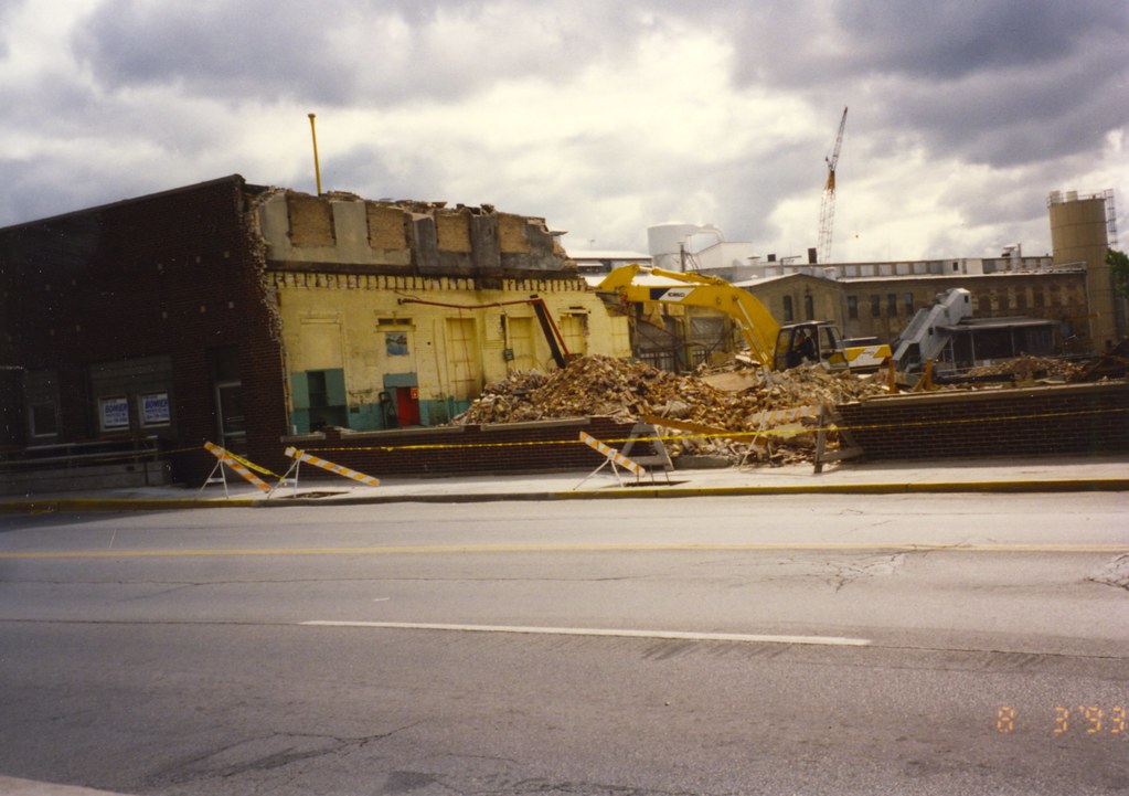 P15Z021 Demolition of the J. W. Hewitt Machine Company … Flickr