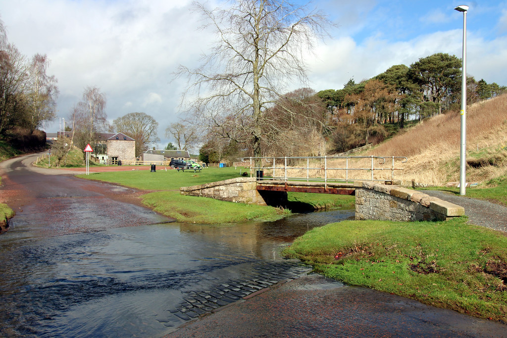 Biggar. Biggar mill road. boneytongue Flickr