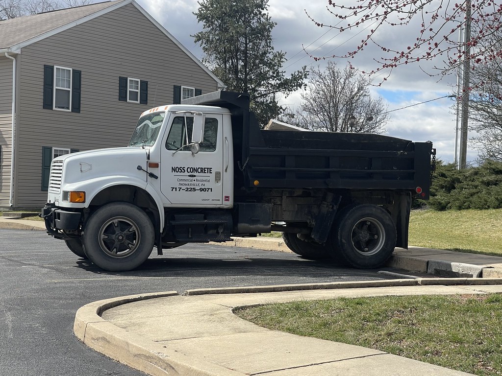 Noss Concrete International 4700 dump truck Hanover Area Garbage