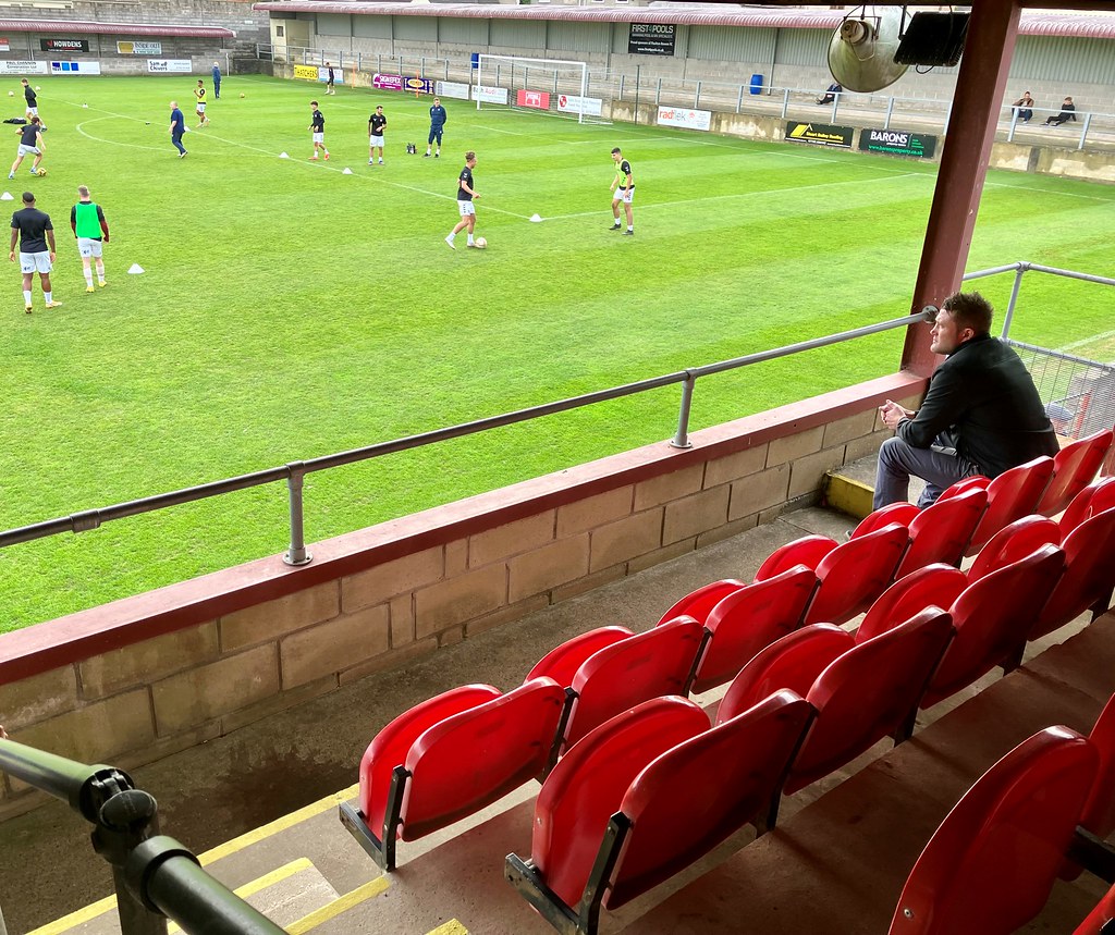 First 4 Pools StadiuM, Winterfield Road, Paulton Rovers FC… Flickr