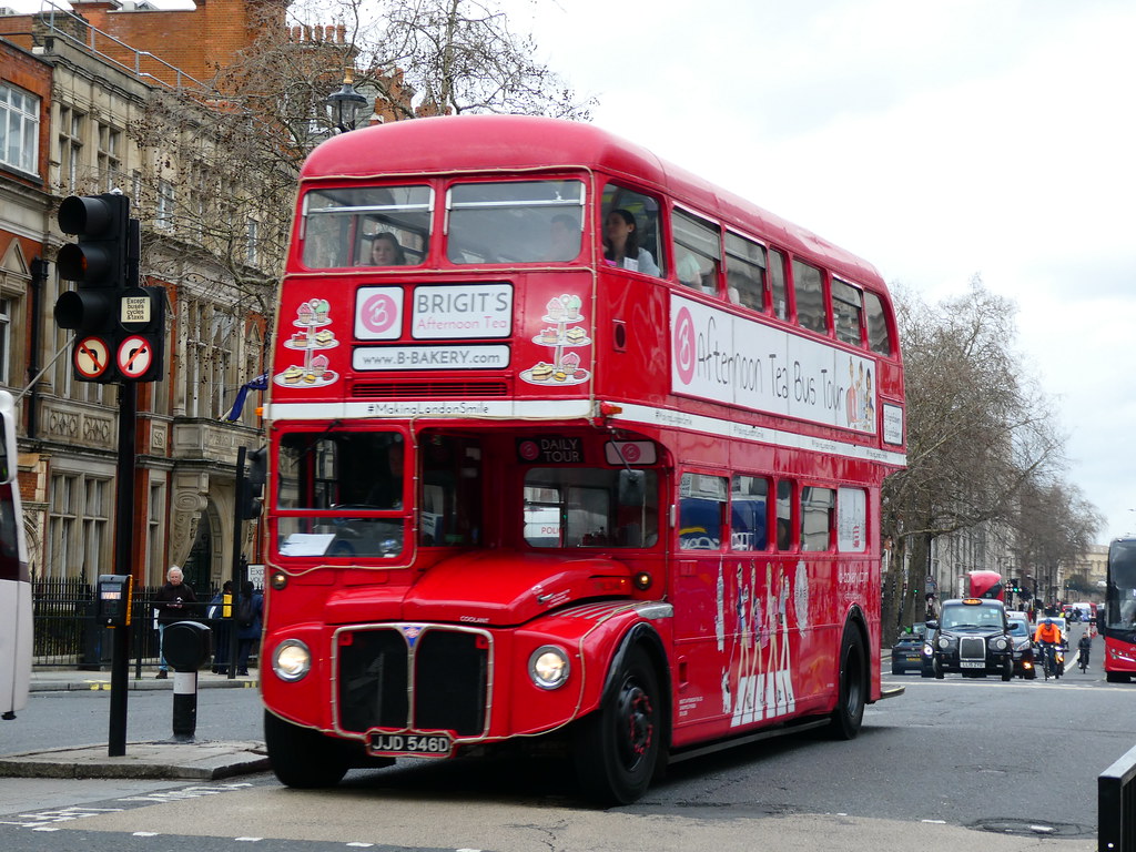 Brigit's Bakery Tour RML 1546 JJD 546D At Victoria Coach S… Flickr