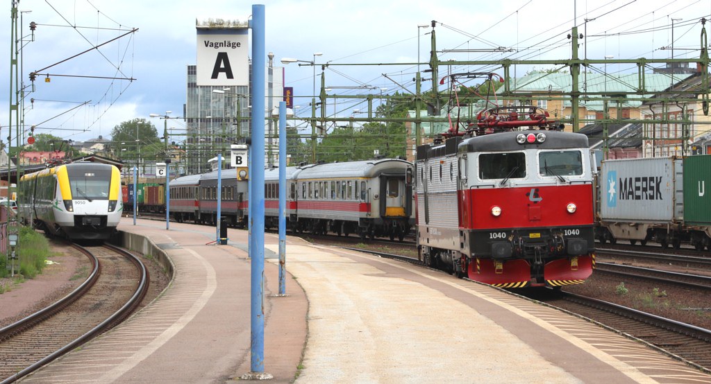 Karstad. Karlstad station Tåg AB Class Rc3 No 1040 is runn… Flickr