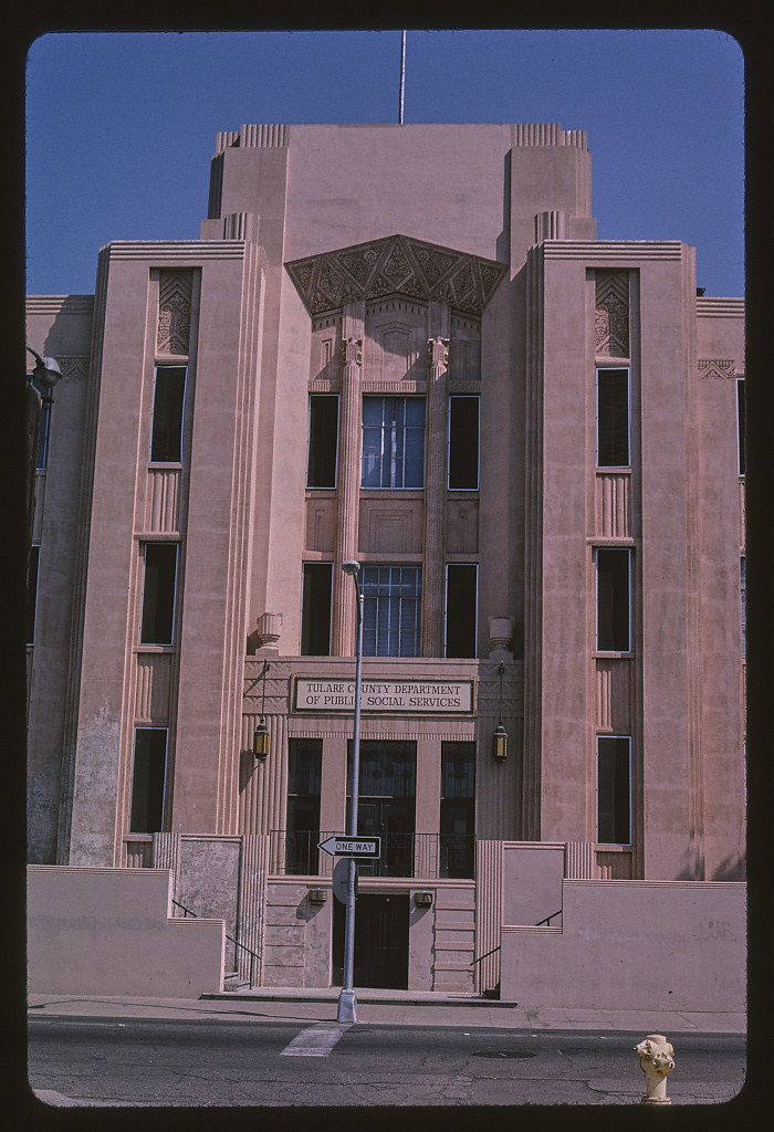 Courthouse, Court Street, Visalia, California (LOC) Flickr