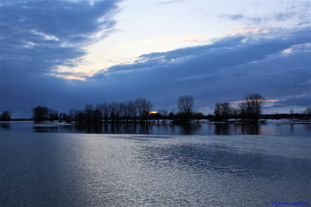 Sur le fleuve 030_1 Prise à Contrecoeur, Québec Christian Lambert Flickr