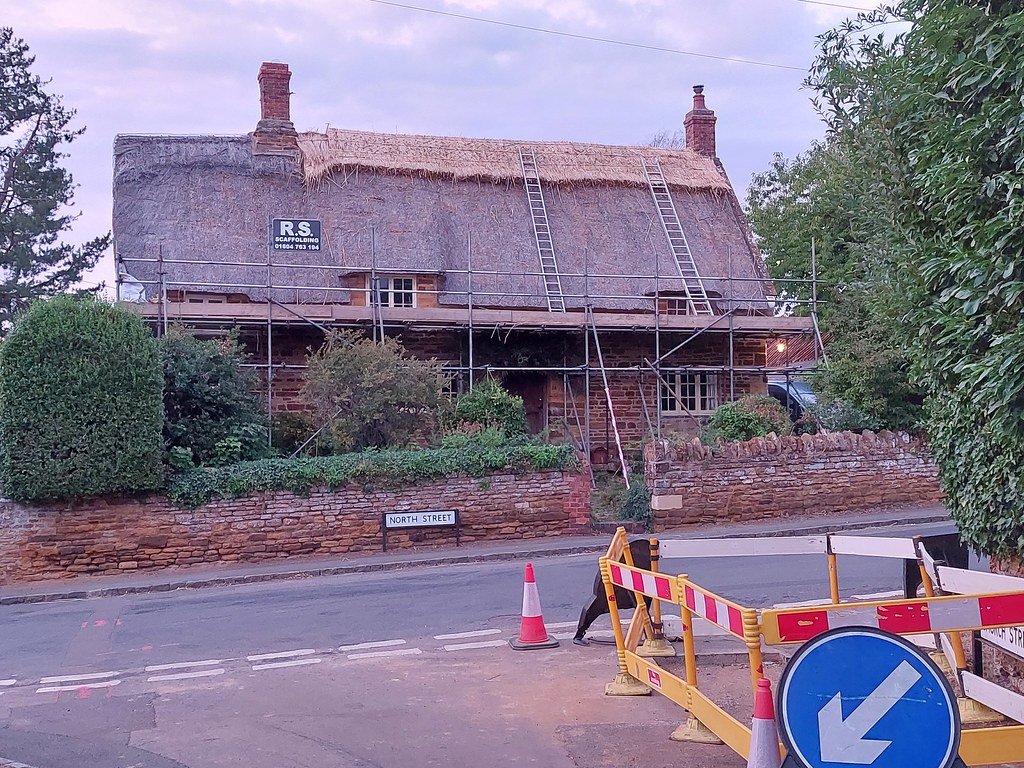 Mears Ashby, The Old Red Lion Thatch Repair Mears Ashby,… Flickr