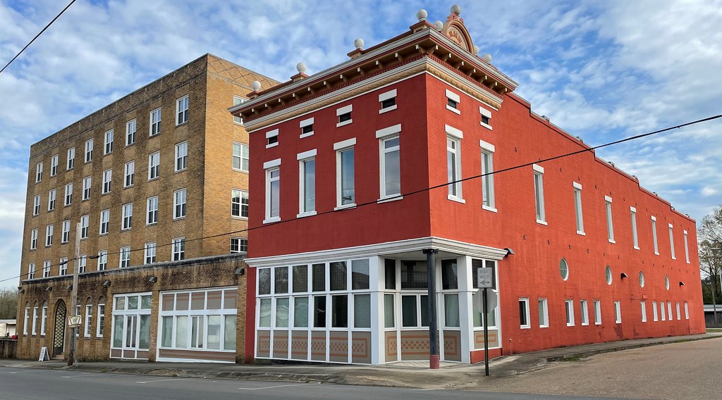 Old Ridgeway Hotel and H.M. Wilson Building (Monticello, A… Flickr