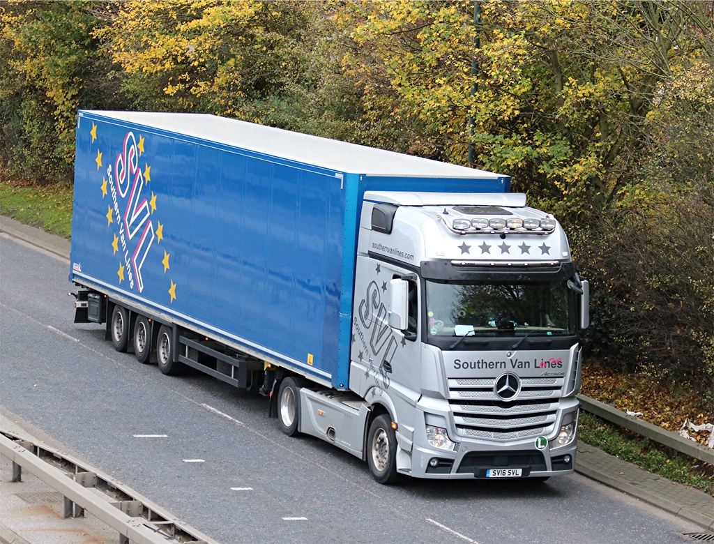 Southern Van Lines SV16 SVL on the A2016 Bronze Age Way … Flickr