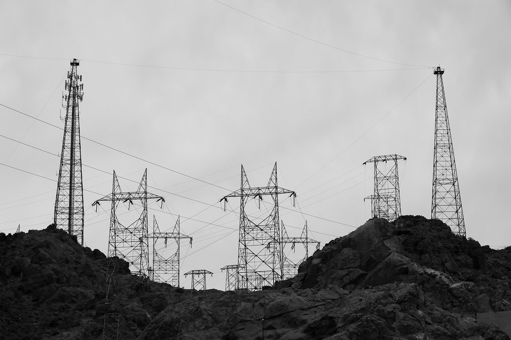 Transmission power lines at Hoover Dam Maarit Spelman Flickr