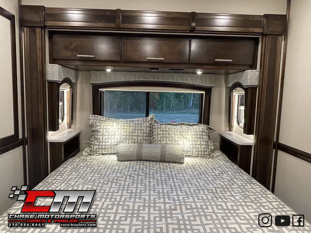 2023renegadepeterbilt45cbfbunkhouse45motorhometwof… Flickr