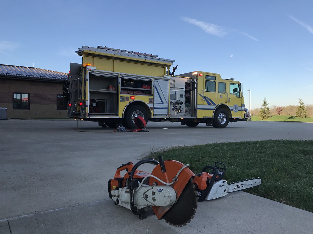 Vandalia Engine 1 Morning checks Morning checks on Engine … Flickr