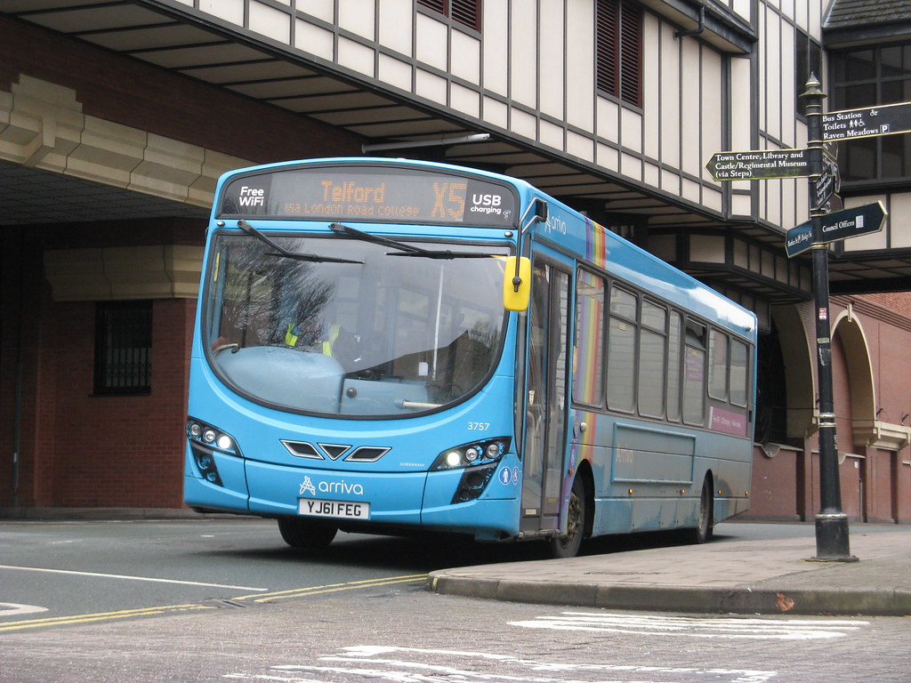 3757 YJ61FEG Shrewsbury Plaxton.Bus Flickr